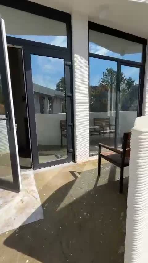 Терраса и остекление 3D-печатного дома